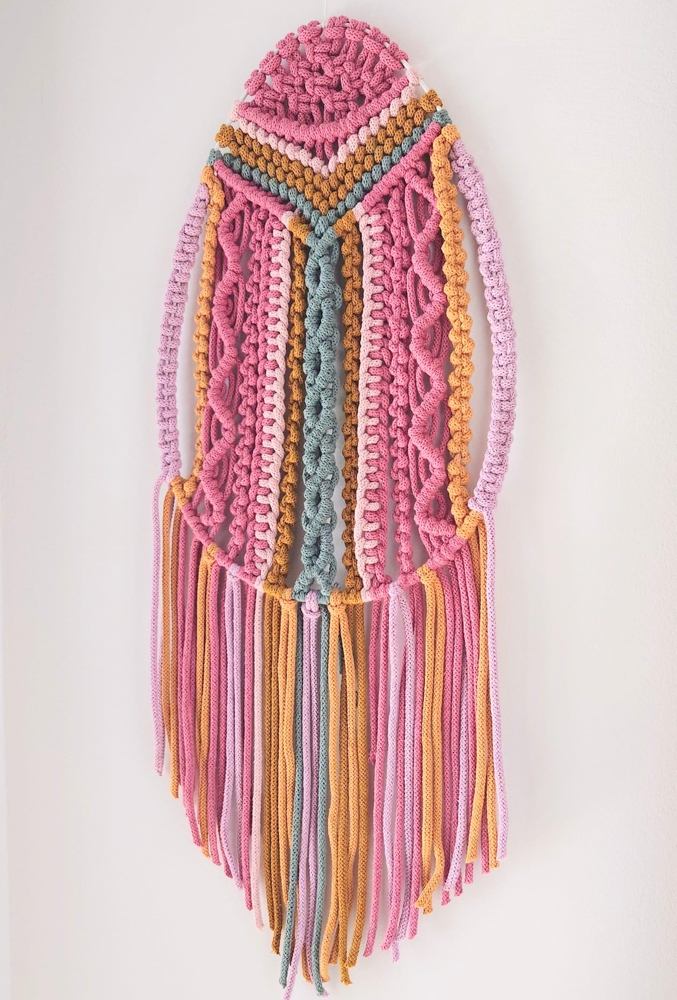 Makramowa pisanka na różowo i żółto