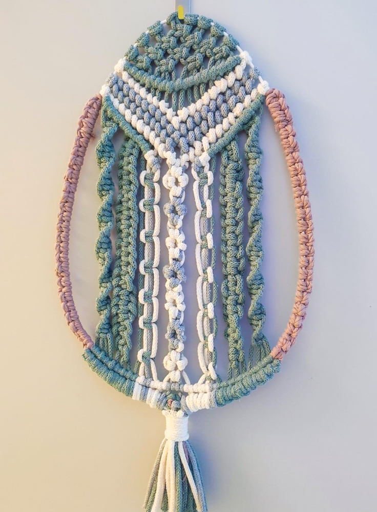 Makramowa pisanka w pastelach